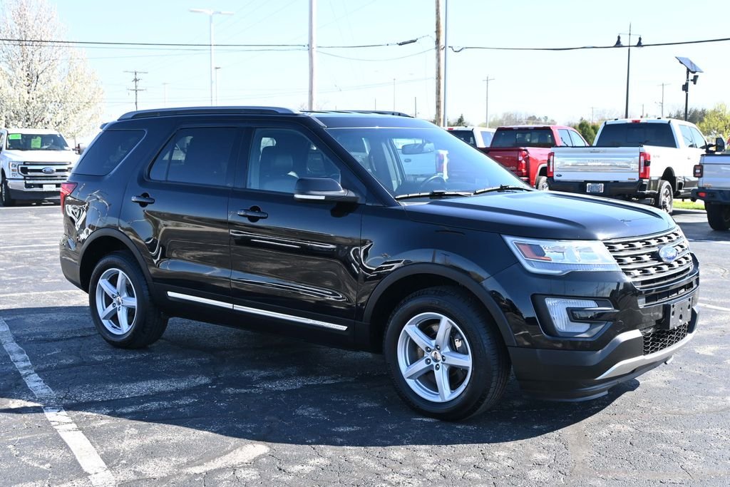 Used 2016 Shadow Black Ford XLT image 7