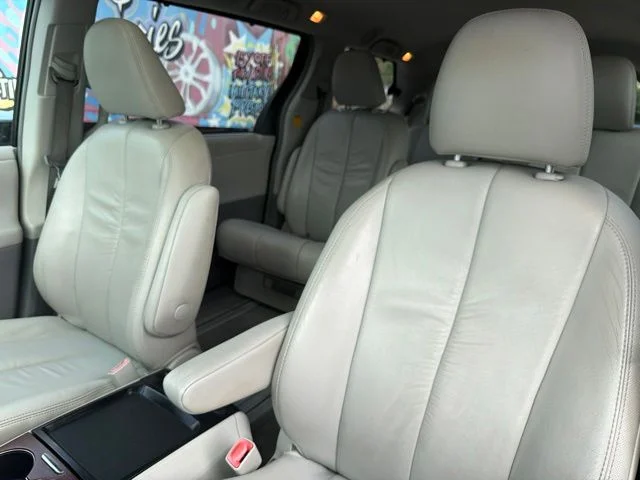 Used 2011 Silver Toyota XLE image 16