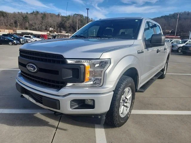 Used 2018 Stone Gray Ford XL image 13