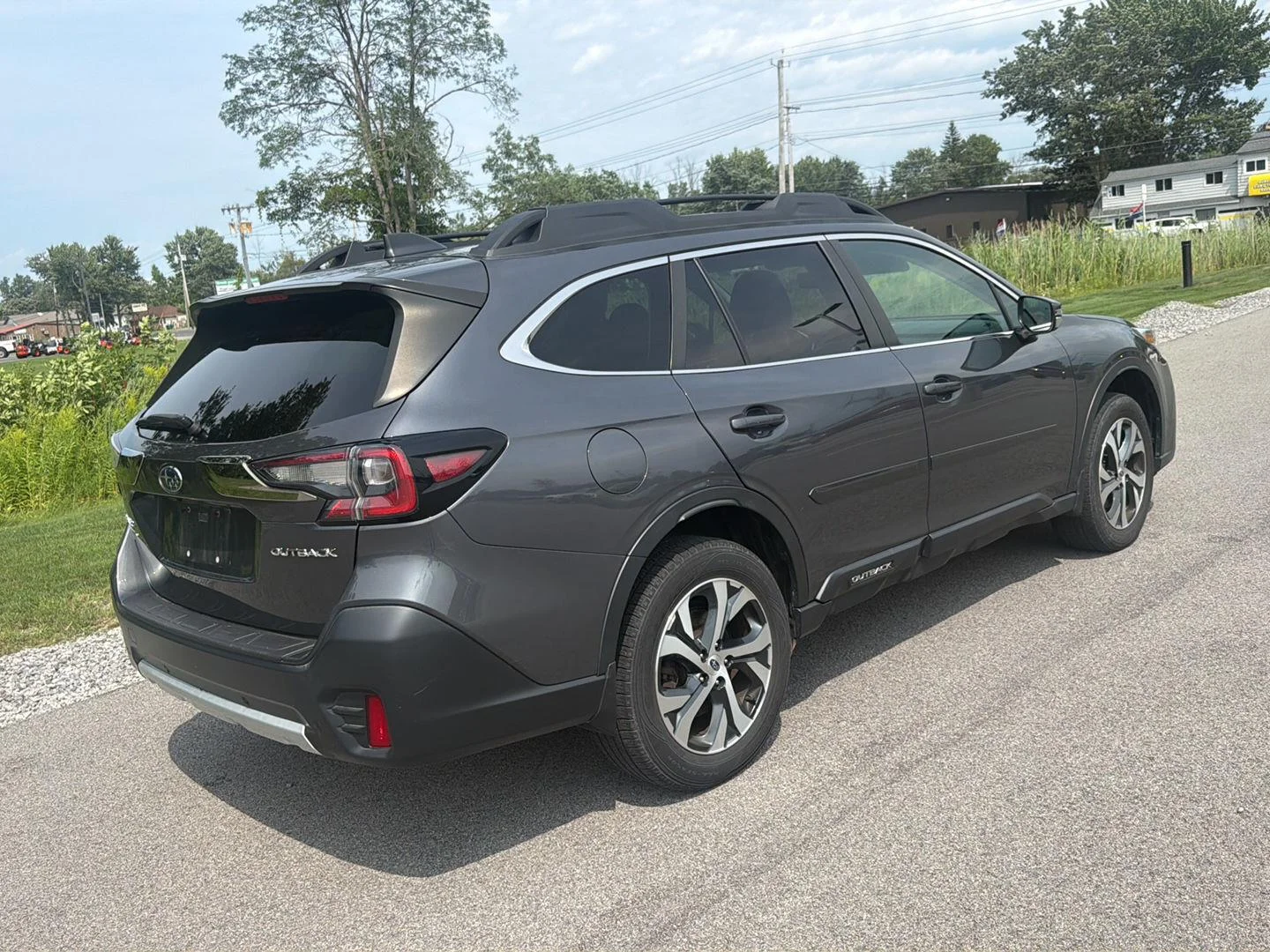 Used 2021 Magnetite Gray Metallic Subaru Limited image 4