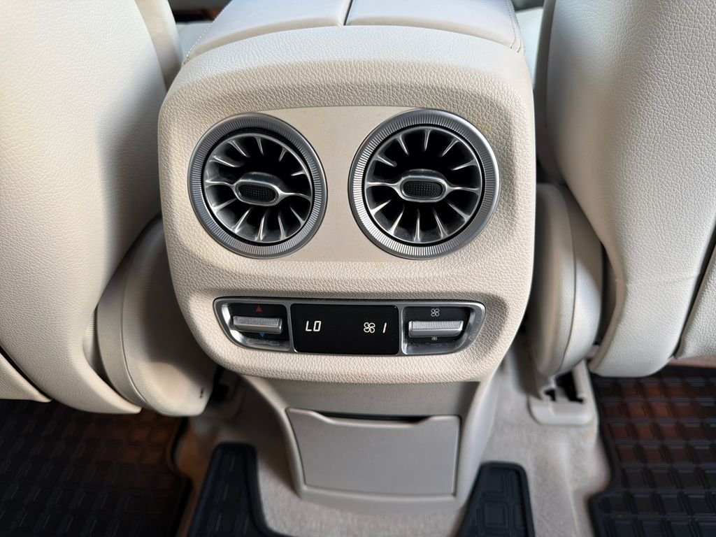 Used 2021 designo Diamond White Metallic Mercedes-Benz G 63 AMG® image 36