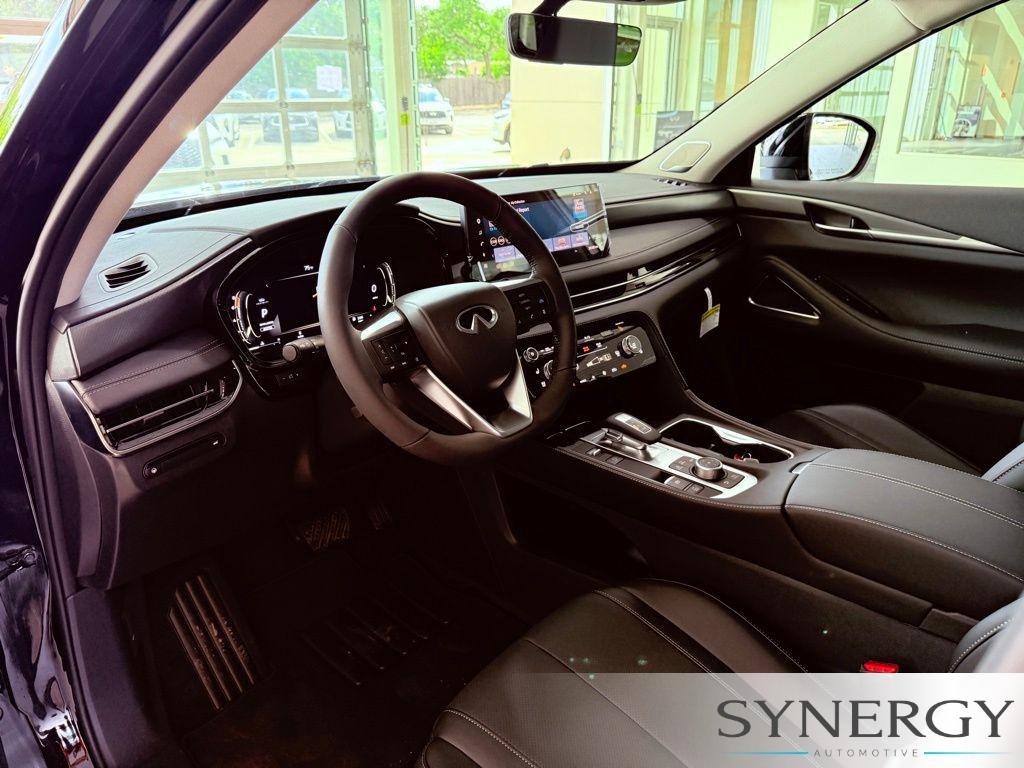 New 2027 MINERAL BLACK INFINITI Luxe AWD image 28