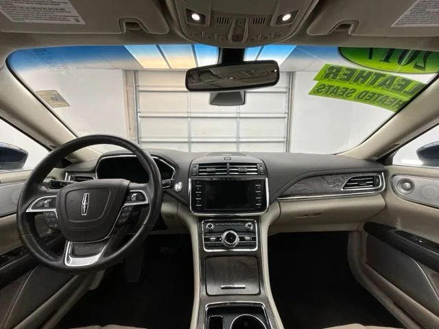 Used 2017 Black Lincoln Reserve image 3