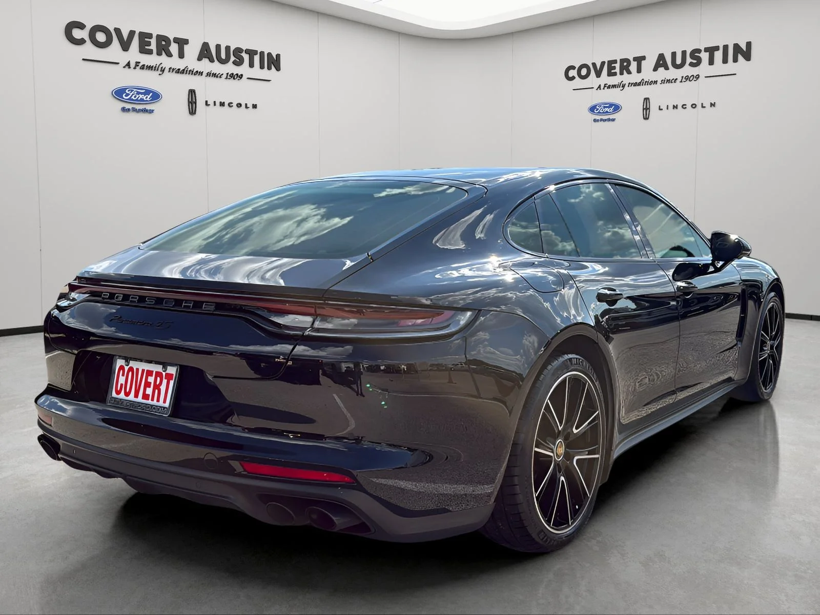 Used 2021 Black Porsche 4S image 5