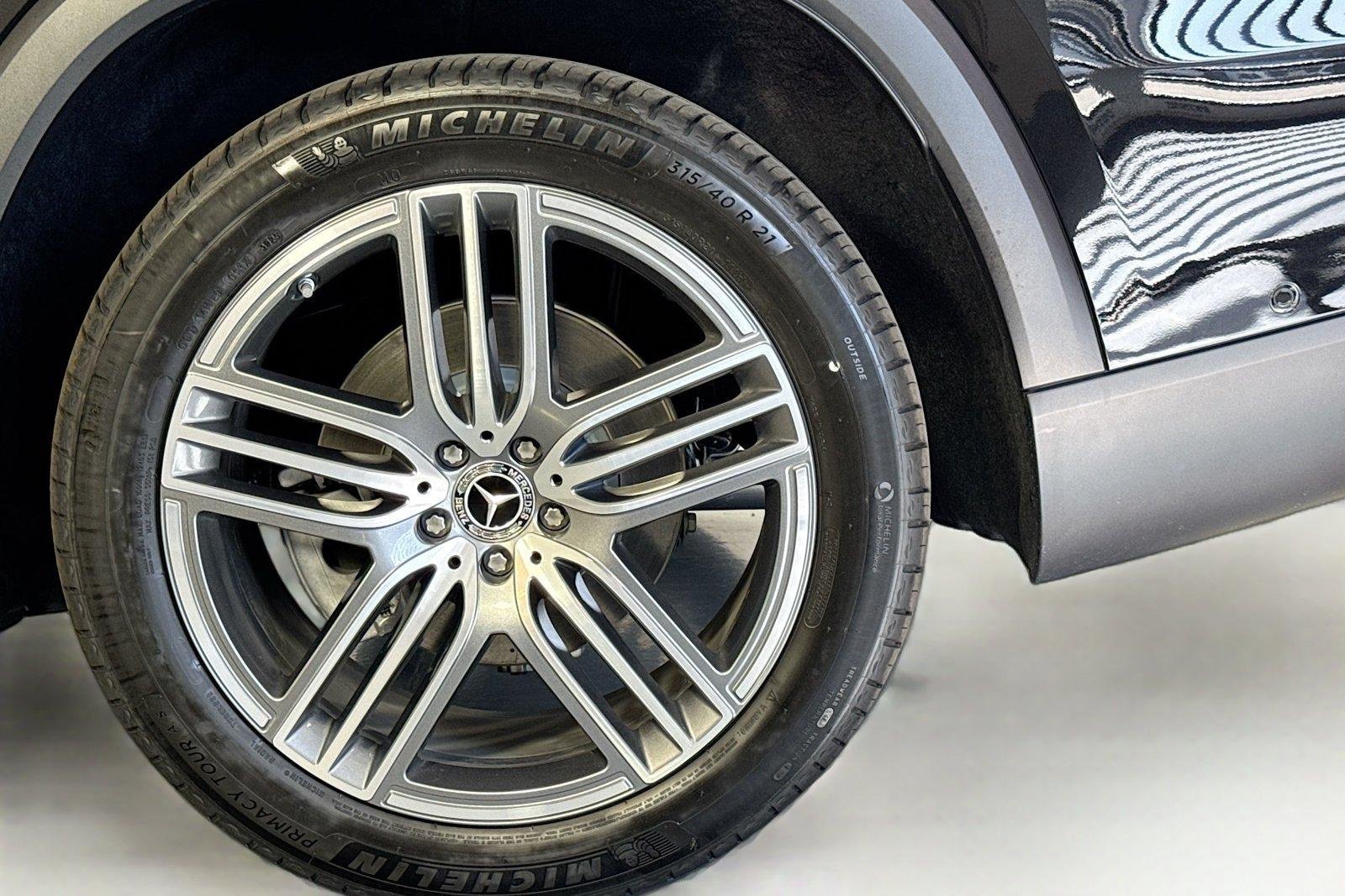 New 2026 Obsidian Black Metallic Mercedes-Benz GLS 450 image 29