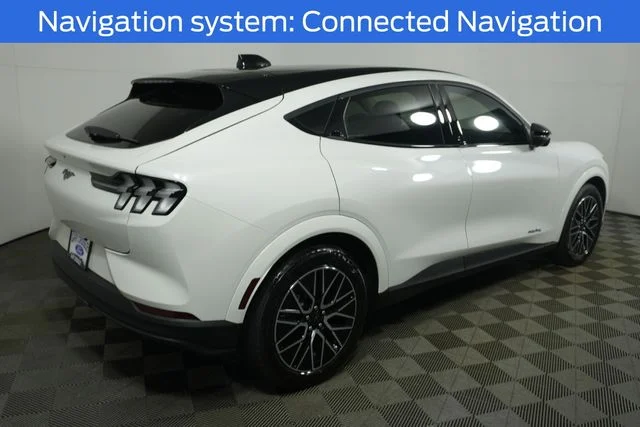 New 2026 Star White Metallic Tri-coat Ford Premium image 3