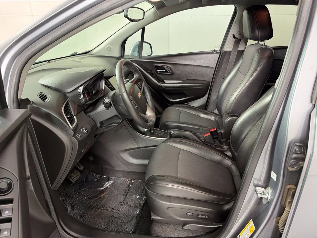Used 2019 SATIN STEEL METALLIC Chevrolet LT image 26