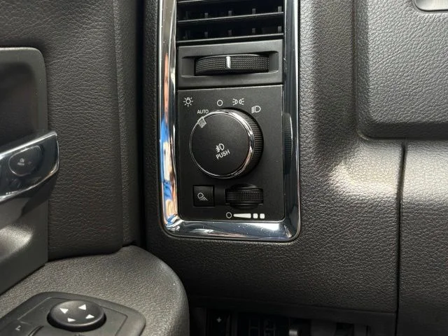 Used 2011 Gray Ram Laramie image 33