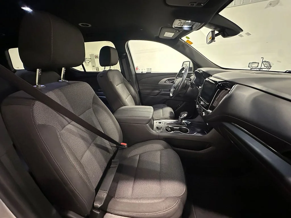 Used 2022 Silver Chevrolet LT image 29