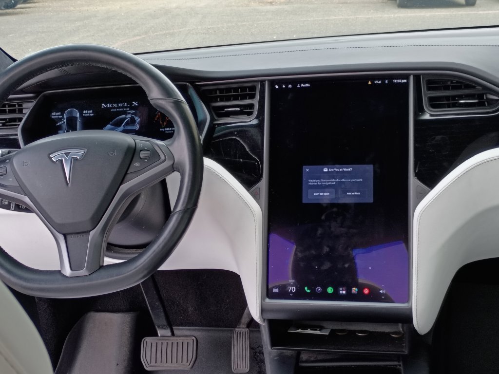 2020 Tesla Model X Long Range - Photo 21