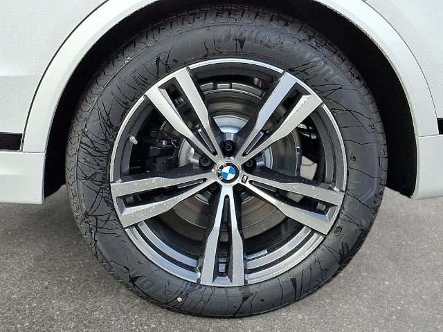 New 2027 Mineral White Metallic BMW xDrive40i image 8