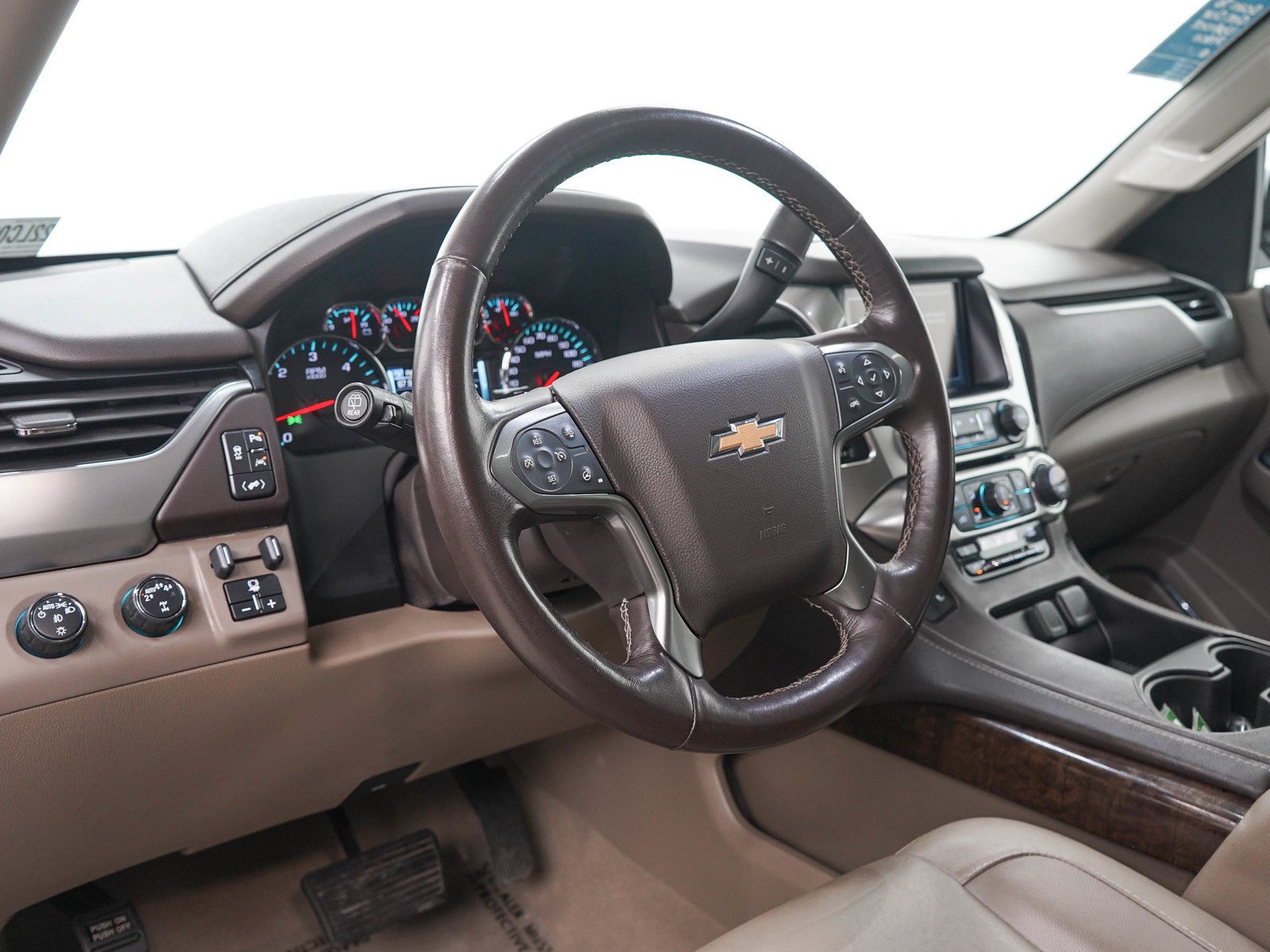 Used 2020 SUMMIT WHITE Chevrolet LT image 28