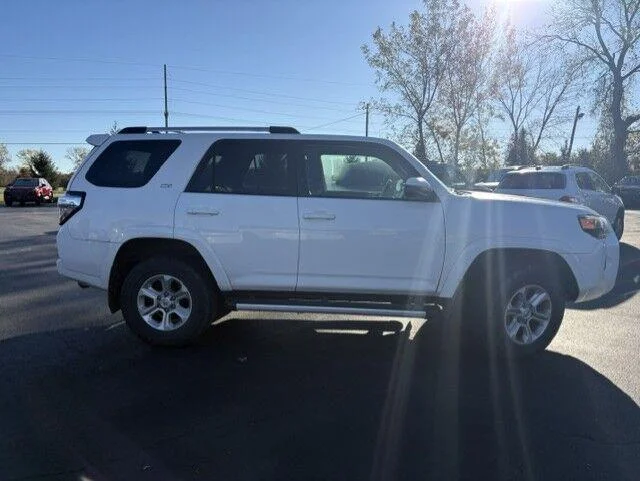 Used 2019 Super White Toyota SR5 image 17