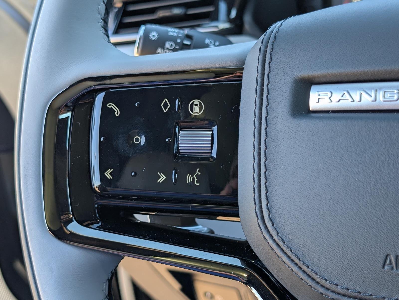 2026 Land Rover Range Rover Velar Dynamic SE - Photo 14