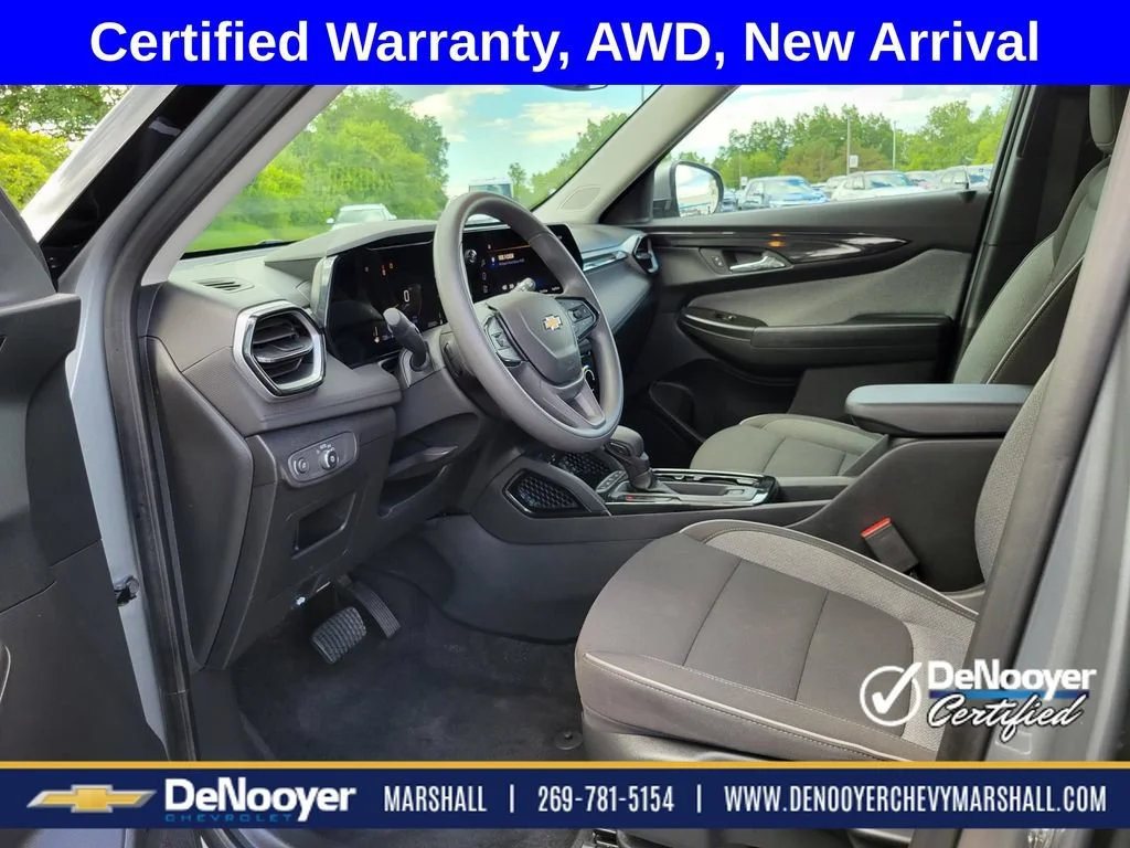 Used 2025 Sterling Gray Metallic Chevrolet LT image 8