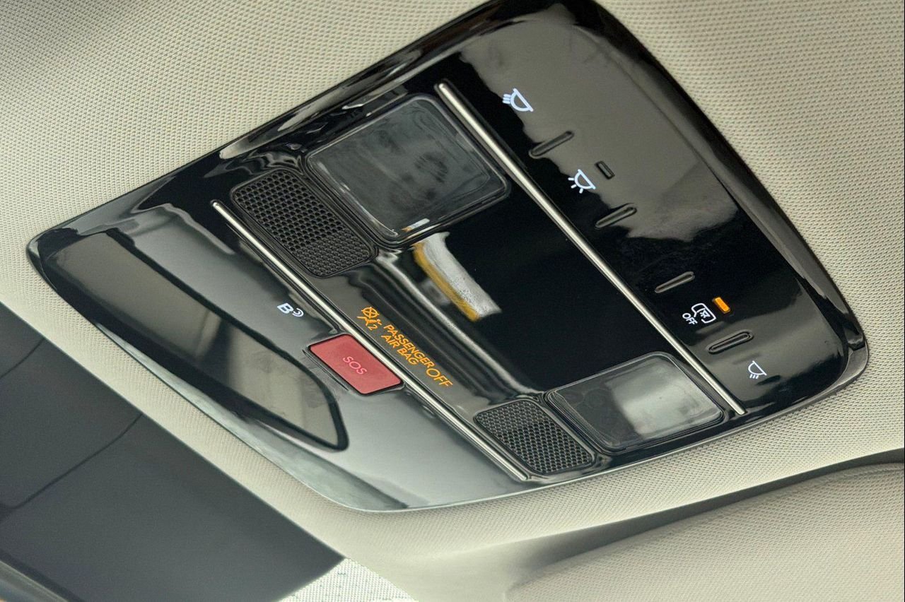 New 2026 Black Hyundai SE AWD image 25
