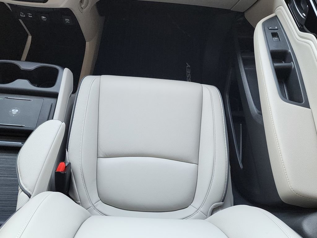 2026 Honda Odyssey Touring - Photo 13