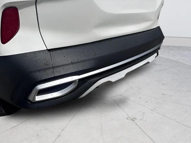 Used 2022 White Kia S image 24