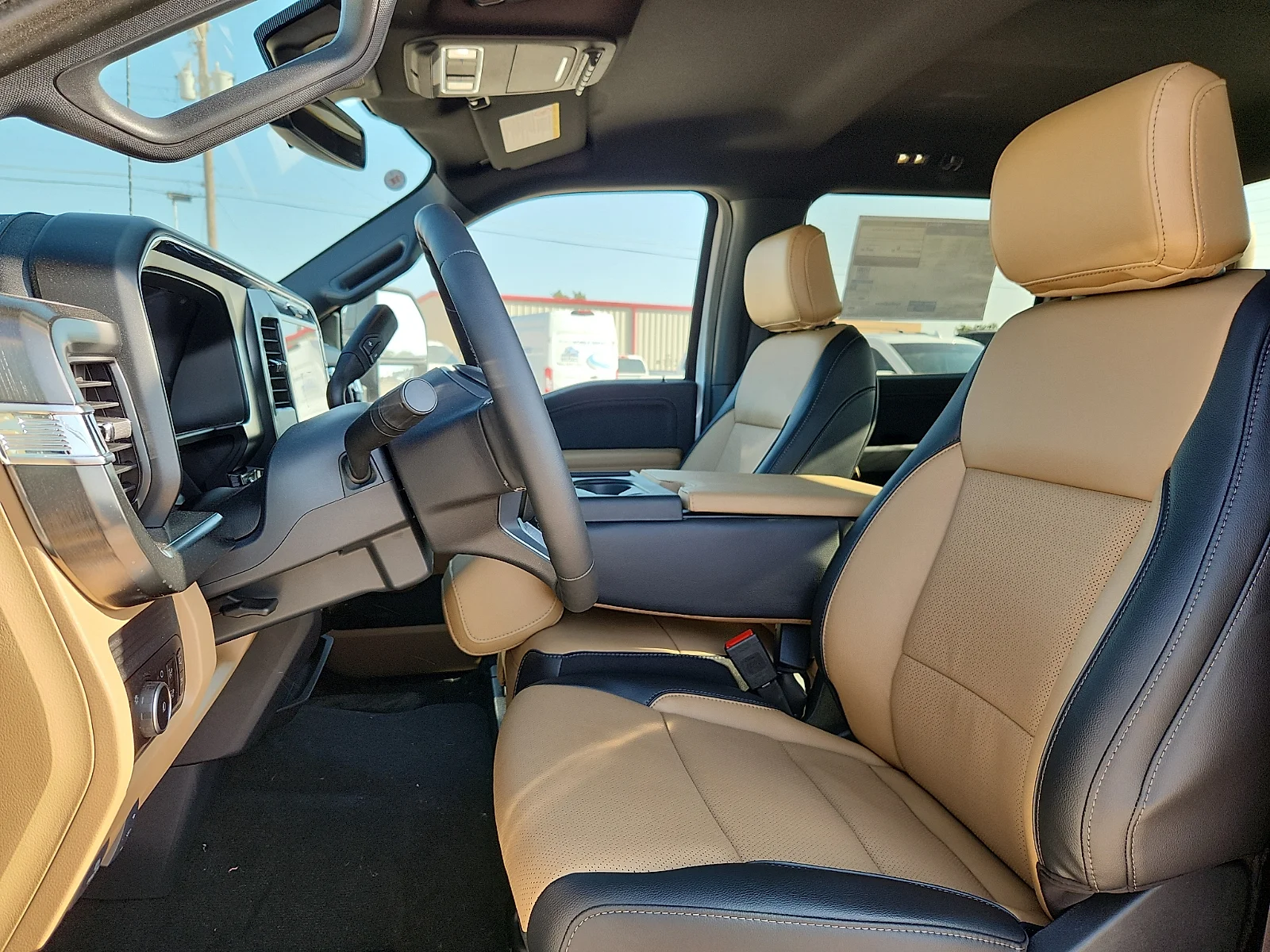 New 2026 Oxford White Ford Lariat image 17