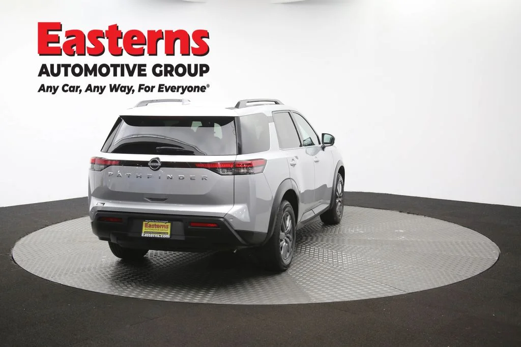 Used 2025 Silver Nissan SV image 43
