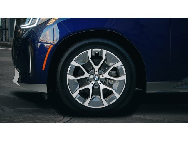 New 2026 Tanzanite Blue II Metallic BMW  image 7