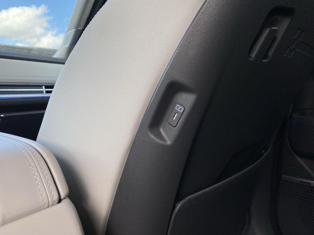 New 2026 Ecotronic Gray Hyundai Limited FWD image 34