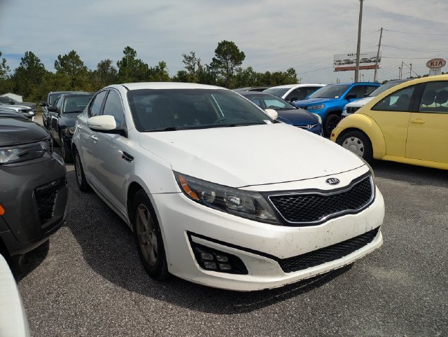 Used 2015 White Kia LX image 3