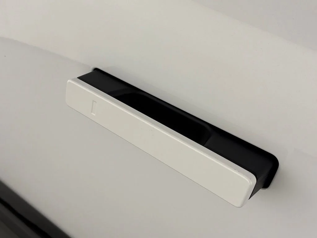 New 2027 Glacial White Pearl Kia X-Line SX image 12
