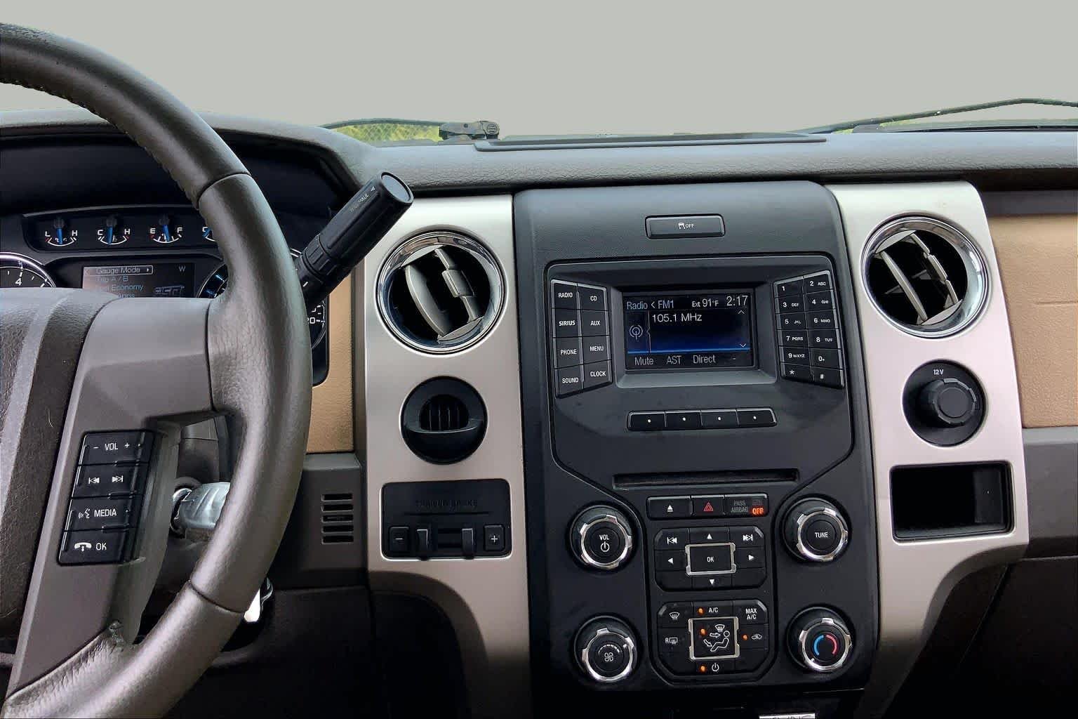 Used 2013 Tuxedo Black Metallic Ford XLT image 7