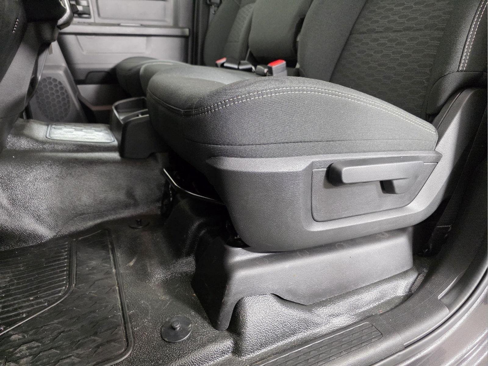 2026 RAM 3500 Chassis Tradesman - Photo 12