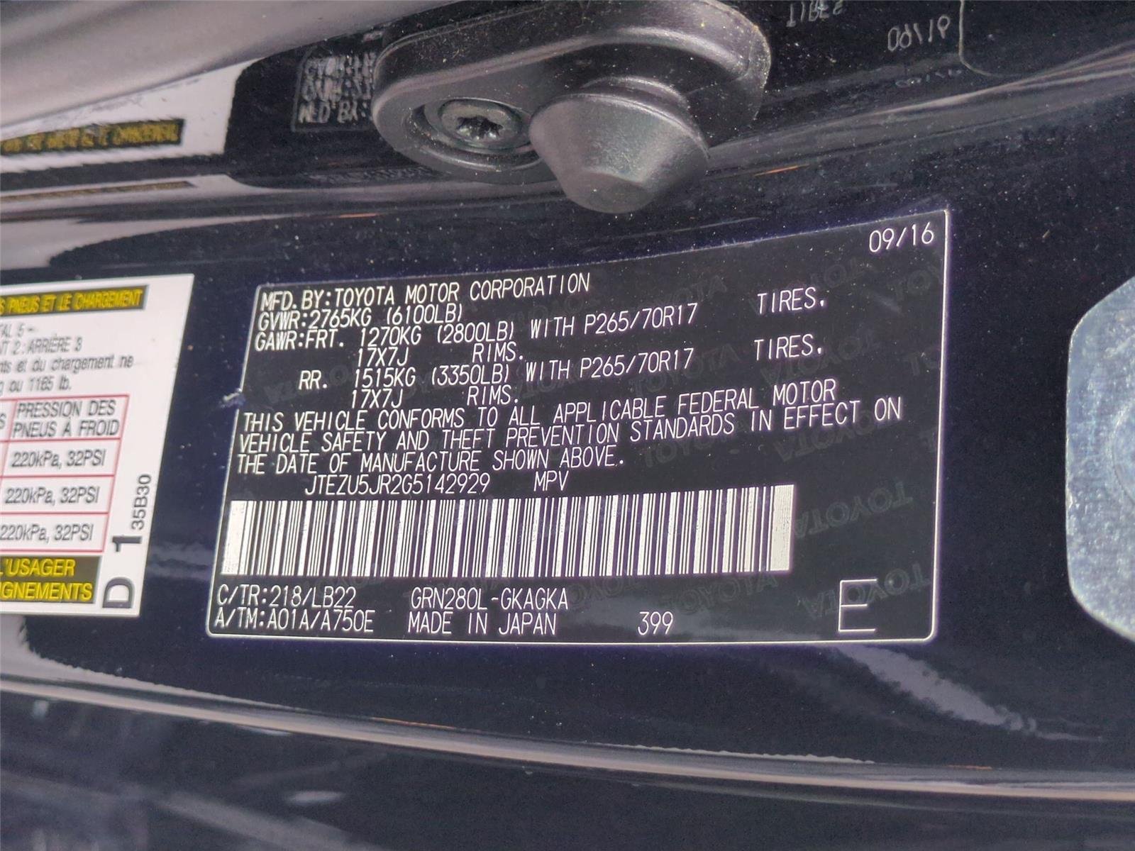 Used 2016 Midnight Black Metallic Toyota SR5 Premium image 41