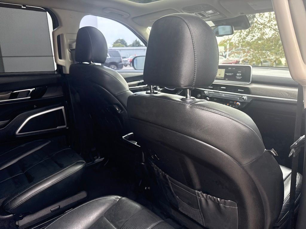 Used 2021 Ebony Black Kia EX image 26