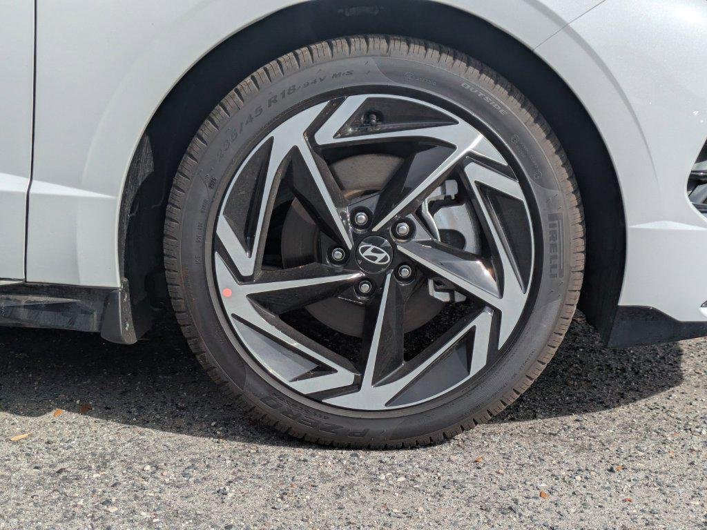New 2026 White Hyundai SEL Sport image 11