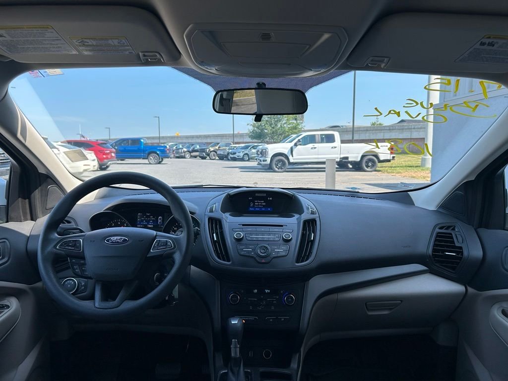 Used 2017 Oxford White Ford SE image 9