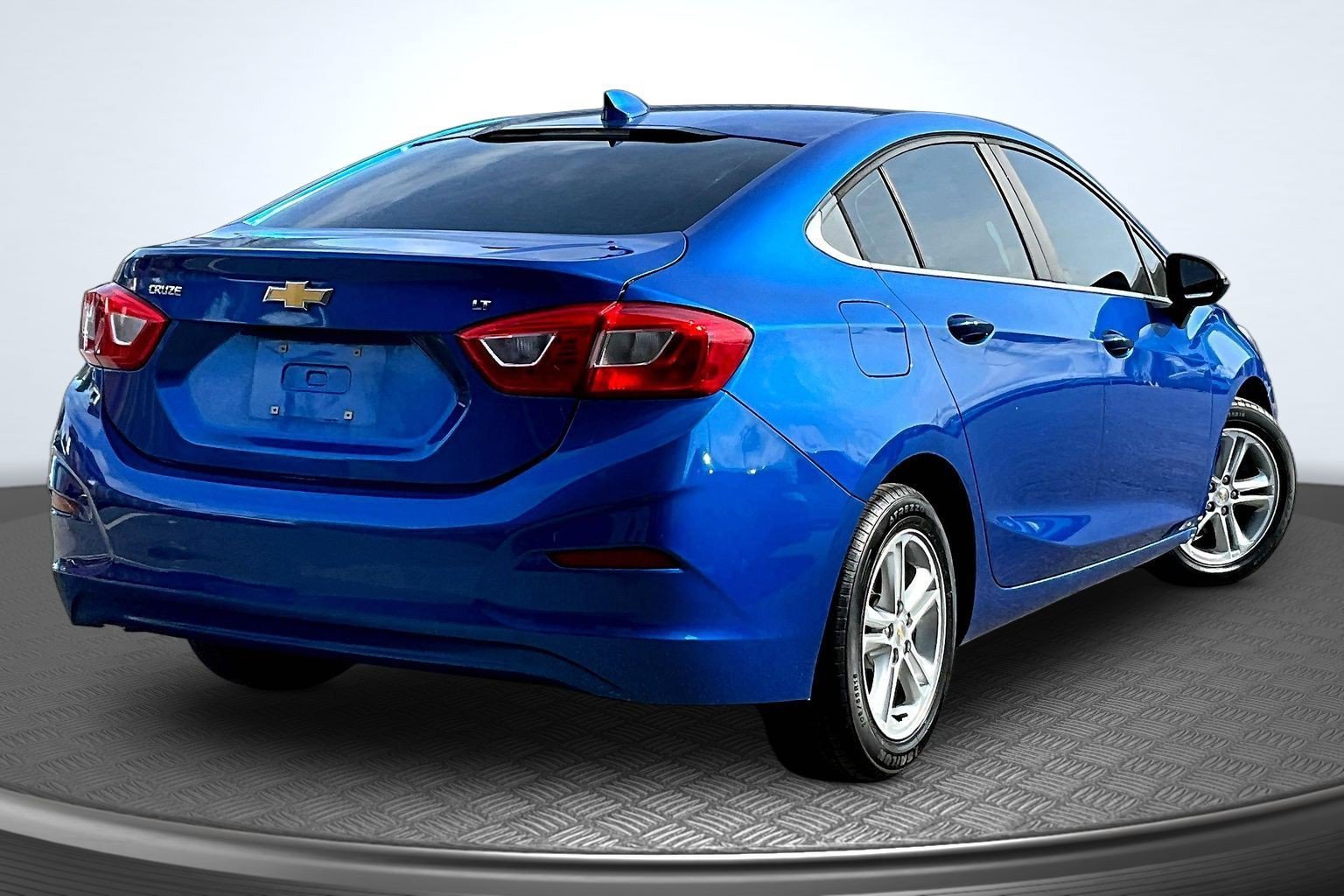 Used 2016 Blue Chevrolet LT image 4