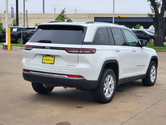 Used 2023 White/off-white Jeep Limited image 5