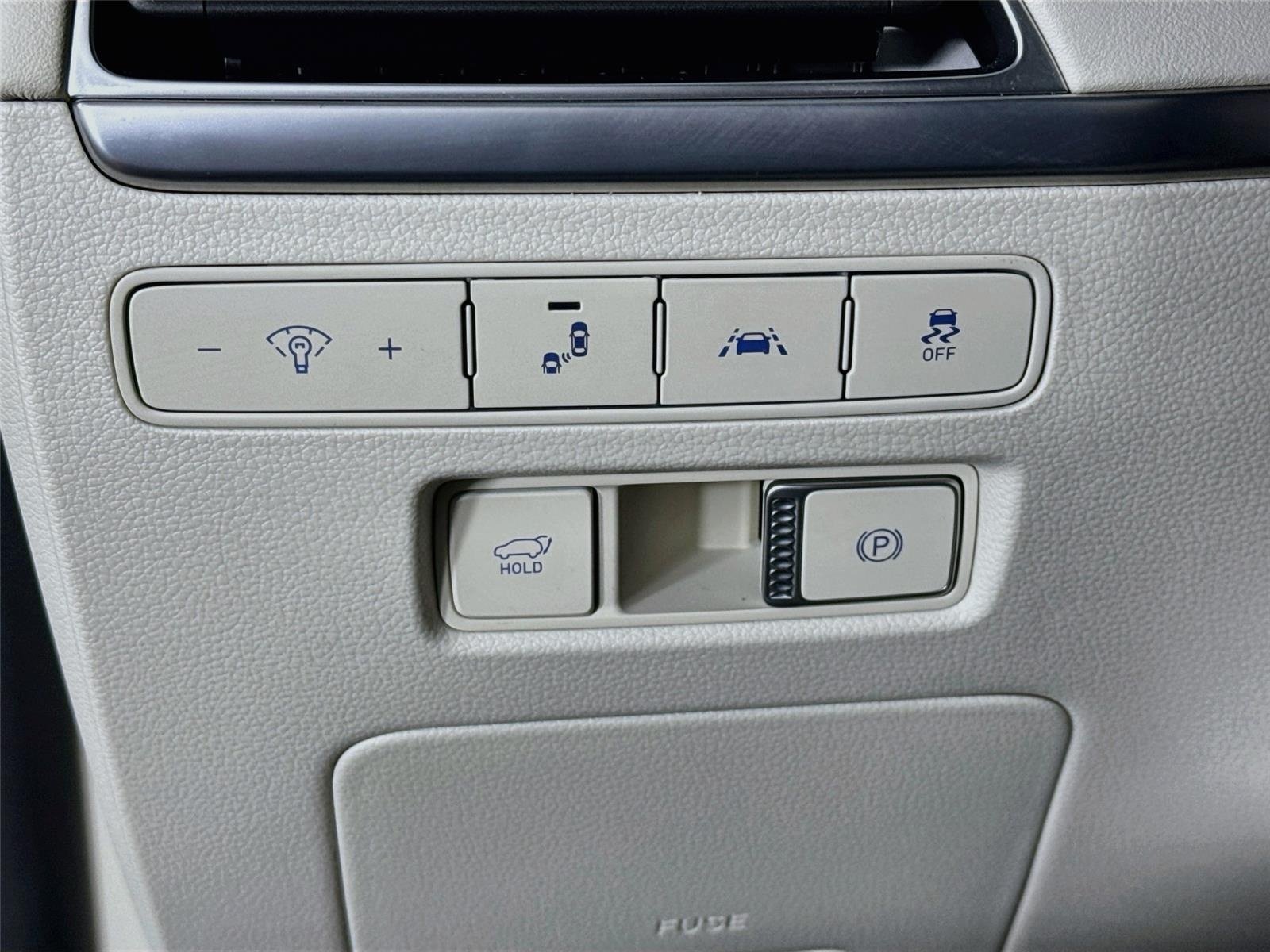 Used 2021 Hyper White Hyundai Calligraphy image 10