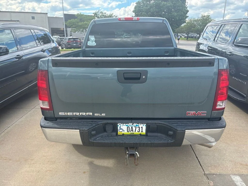 Used 2012 Gray GMC SLE image 5