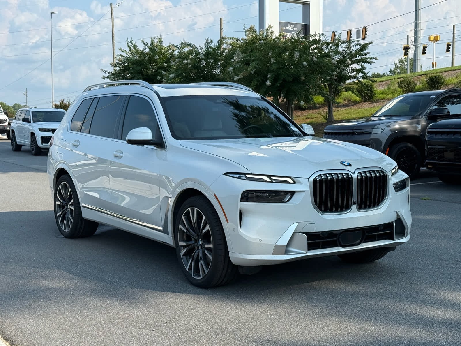 Certified Used 2024 Mineral White Metallic BMW xDrive40i image 7