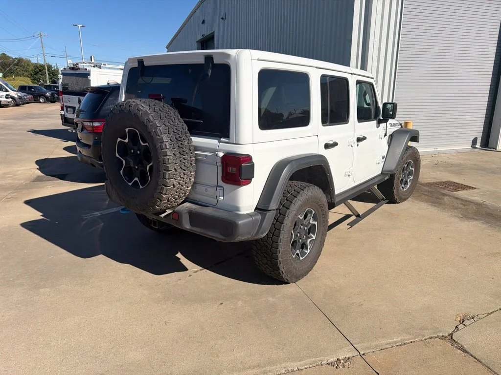 Certified Used 2021 White Jeep Unlimited Rubicon 4xe image 11