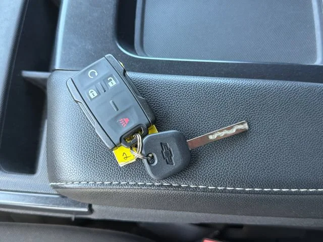 Used 2016 TUNGSTEN METALLIC Chevrolet LT image 33