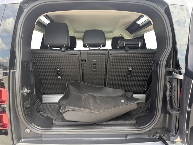 Used 2023 Eiger Grey Metallic Land Rover S image 18