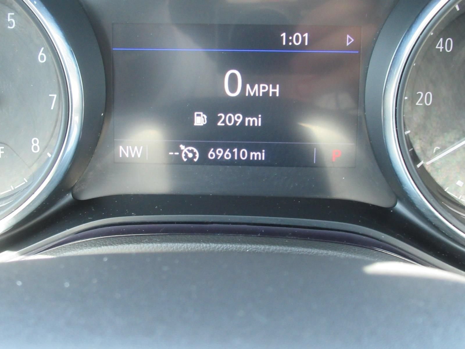 Used 2023 SUMMIT WHITE Buick Preferred image 31