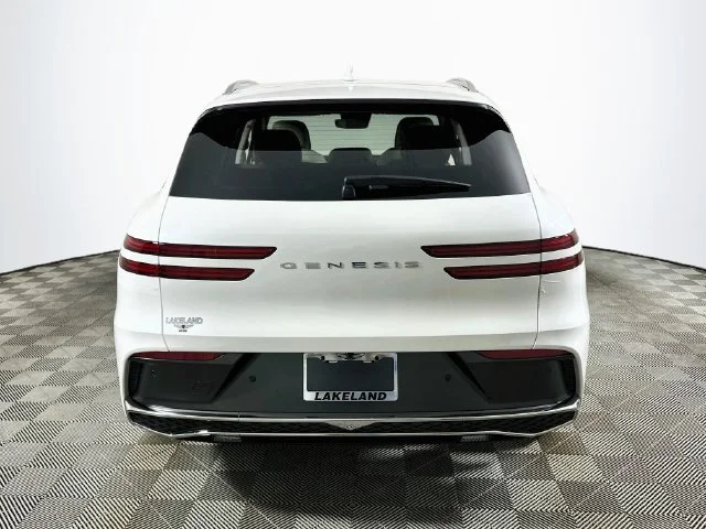 New 2027 White Genesis 2.5T Advanced image 5