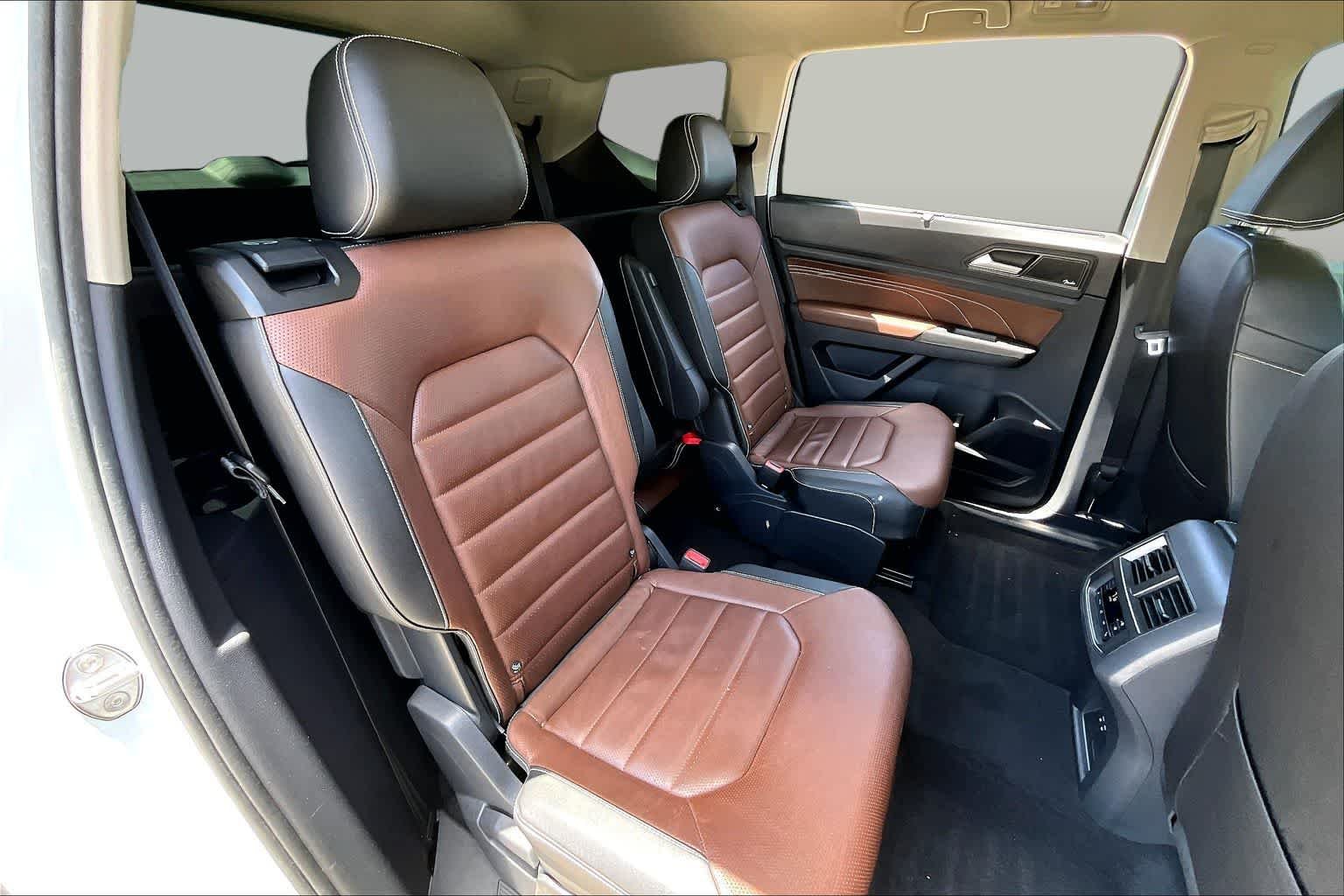 2023 Volkswagen Atlas SEL Premium R-Line - Photo 28