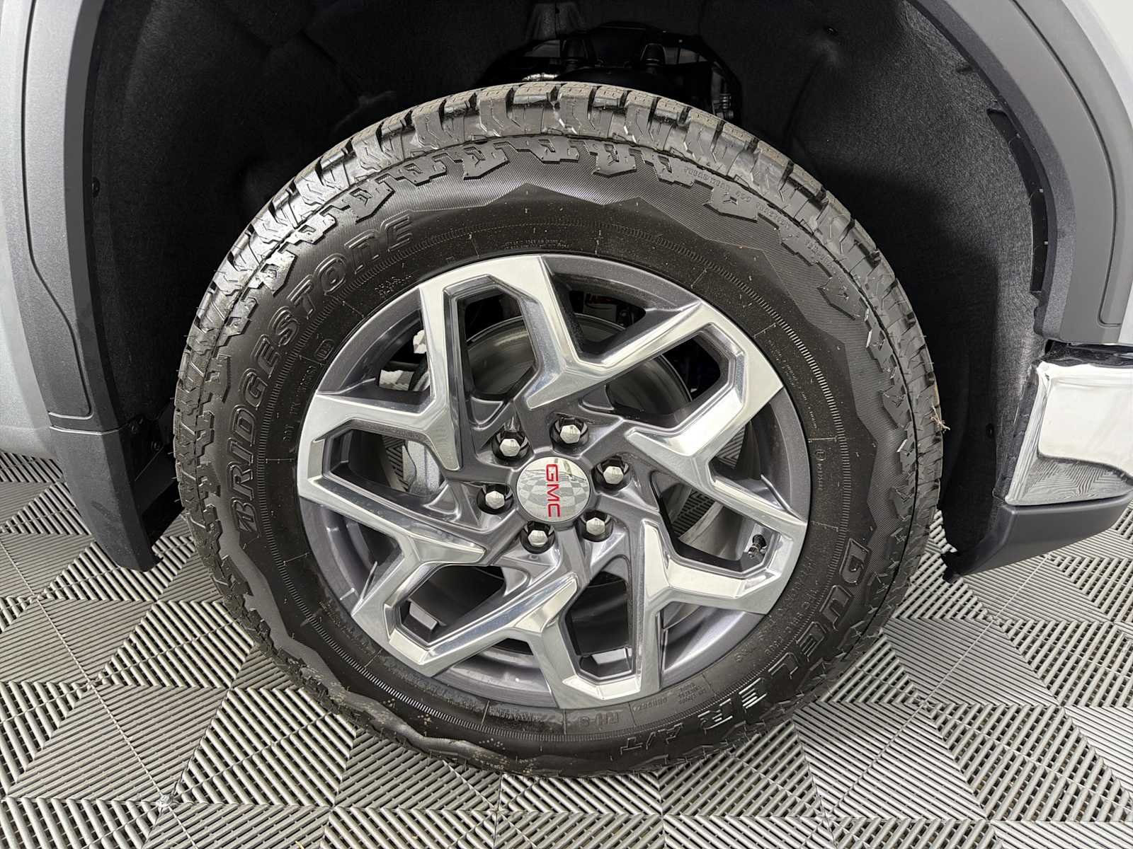 2026 GMC Sierra 1500 SLT - Photo 10
