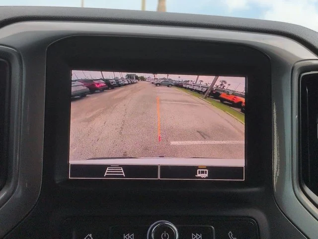 Used 2025 White Chevrolet Custom image 21