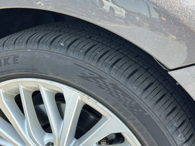 Used 2018 Gray Toyota XLE image 15