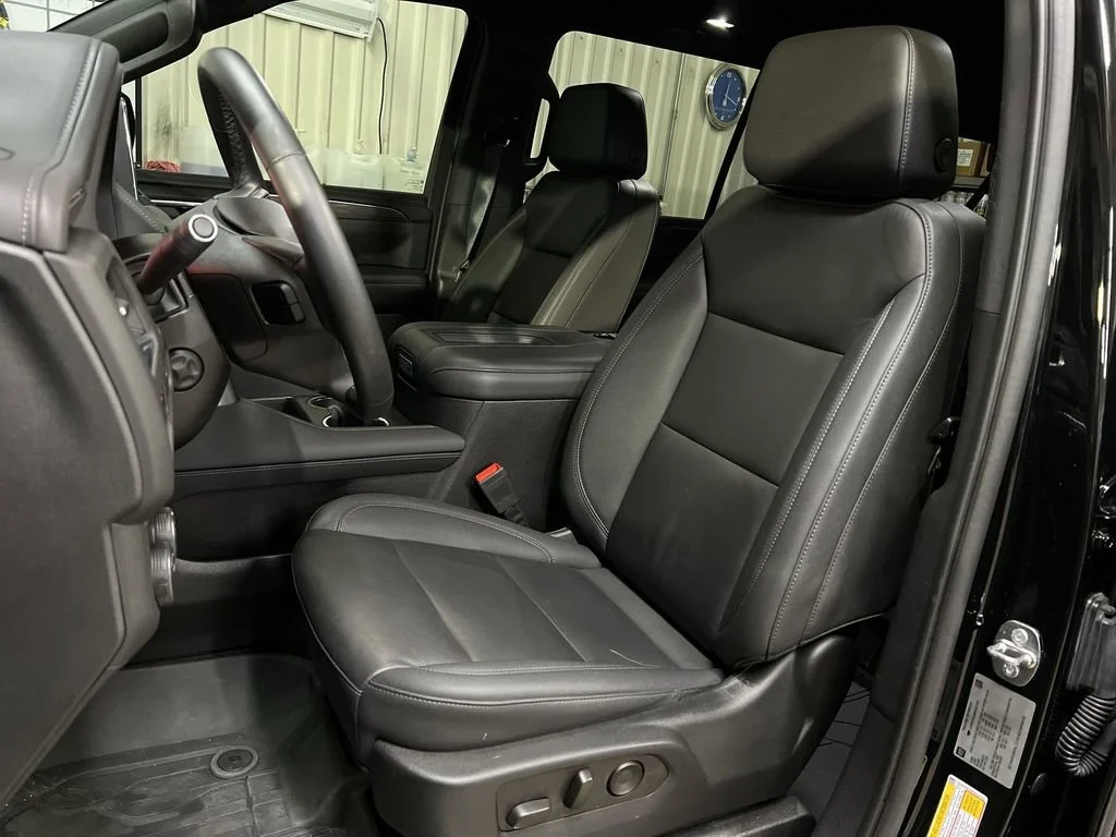 2023 Chevrolet Suburban Z71 - Photo 13
