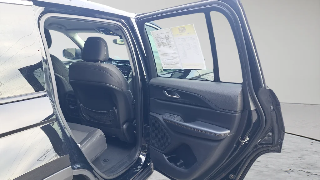Used 2023 Black Jeep Laredo image 13